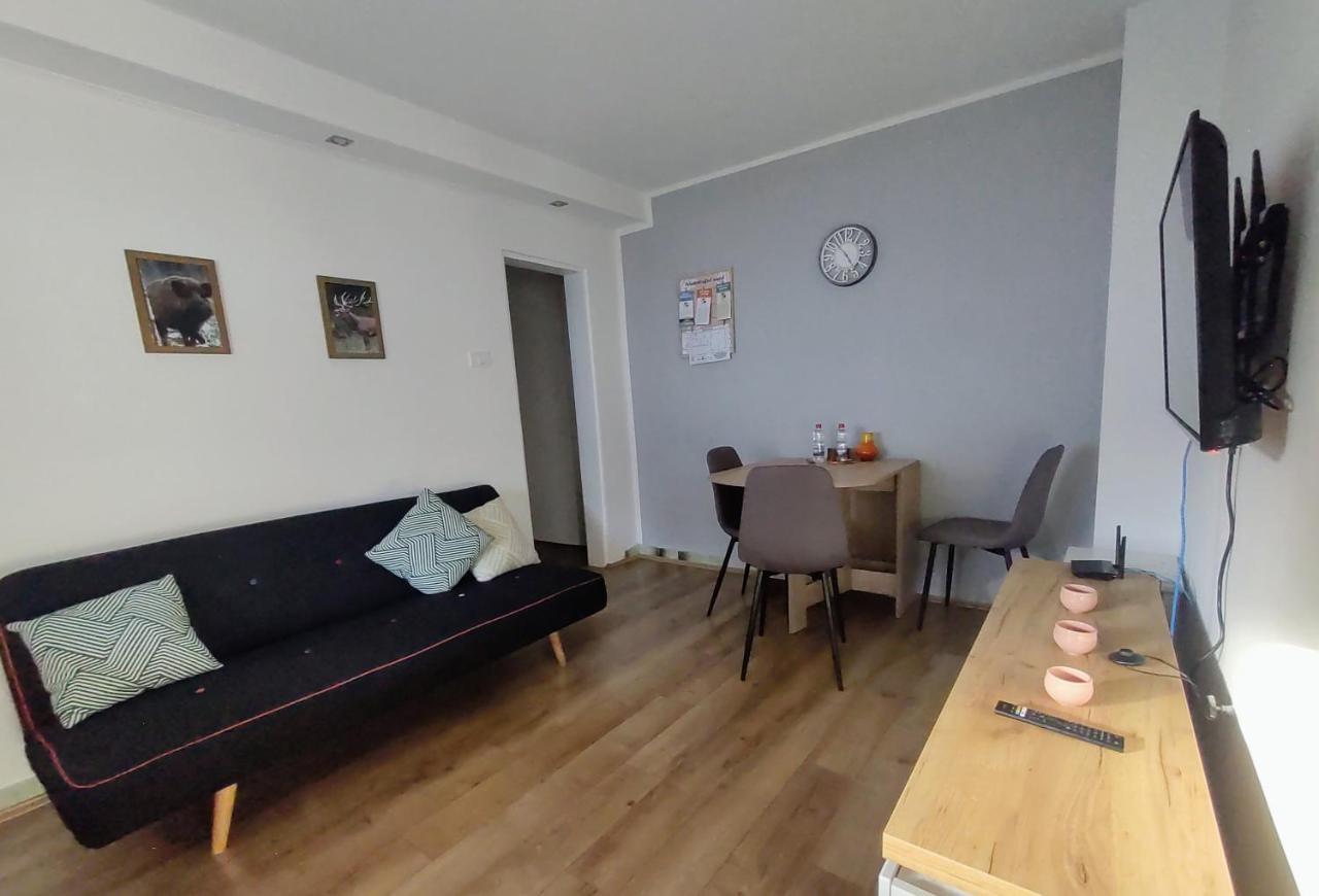 Apatin Apartman Luaran gambar